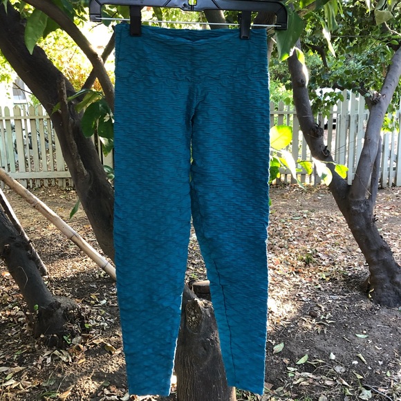Coco on the Go Cove Leggings - Picture 2 of 6